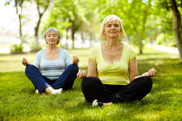 Comment vieillir en bonne santé avec le Yoga